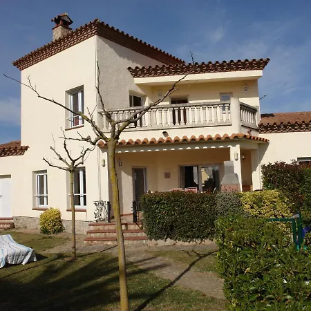 Villa Spacious In With Swimming Pool *