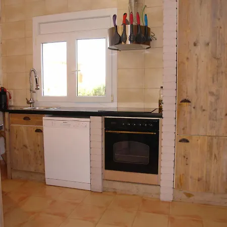 Villa Spacious In With Swimming Pool
