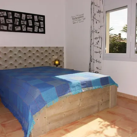 Spacious In With Swimming Pool Villa